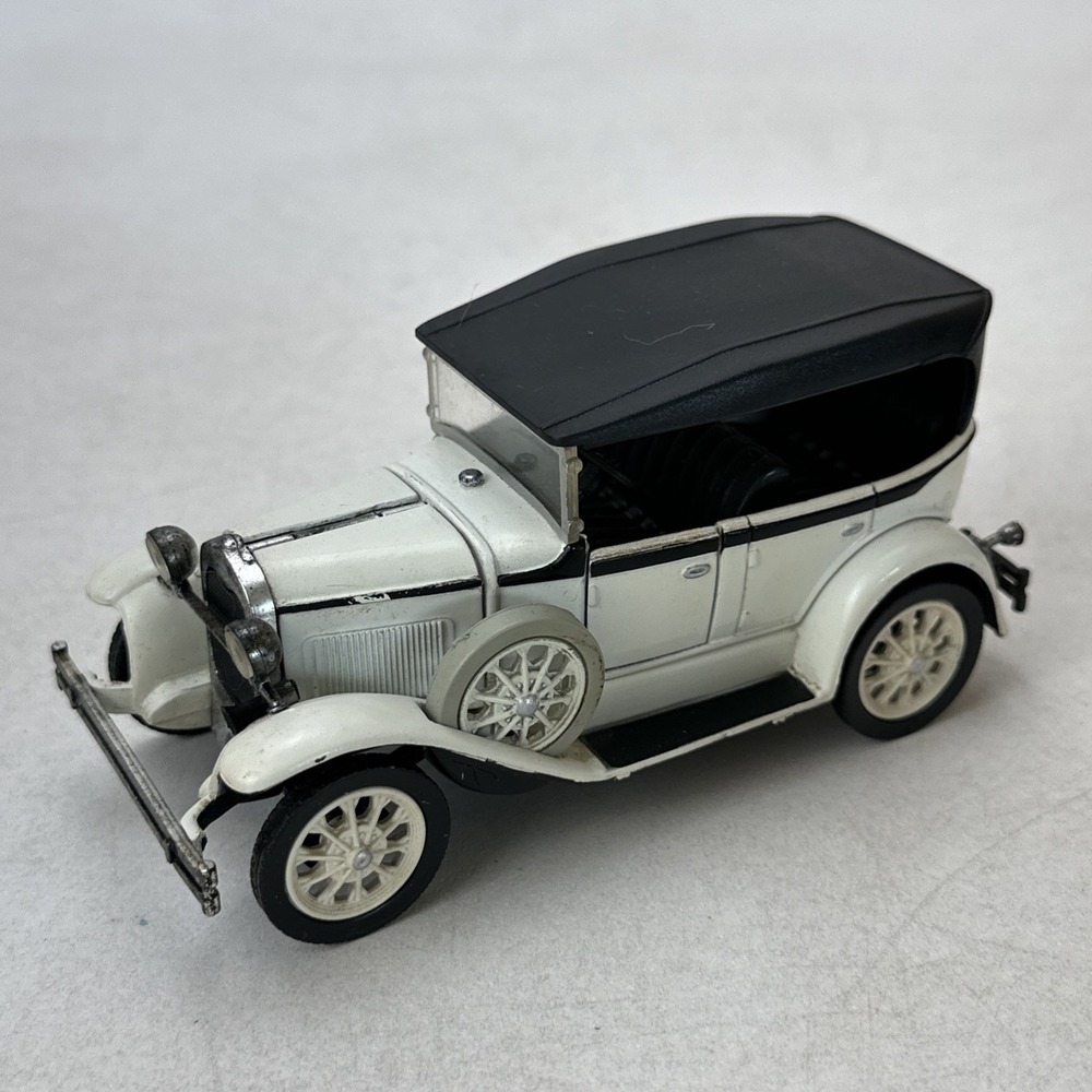 Vintage 1930 Ford Model A Phaeton Vehicle Die Cast 1:32 Ivory Black